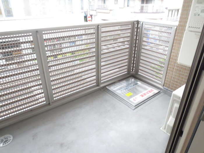 物件内観写真12　(ベランダ・バルコニー)