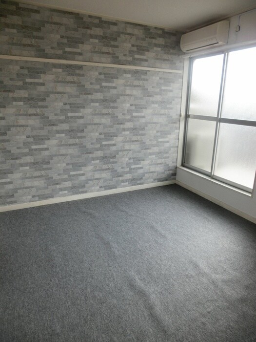 物件内観写真4　(居室)