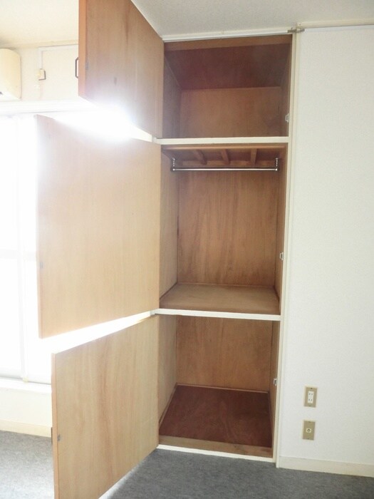 物件内観写真13　(収納)
