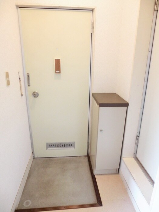 物件内観写真14　(玄関)
