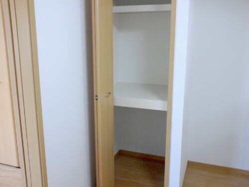 物件内観写真21　(収納)