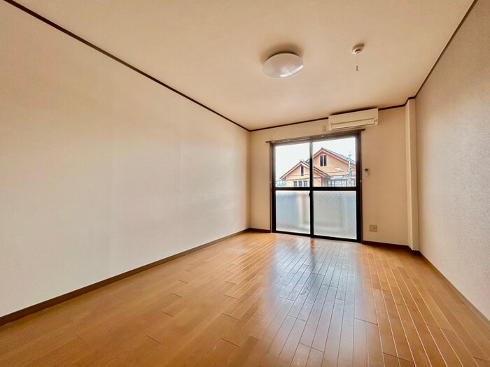 物件内観写真13　(居室)