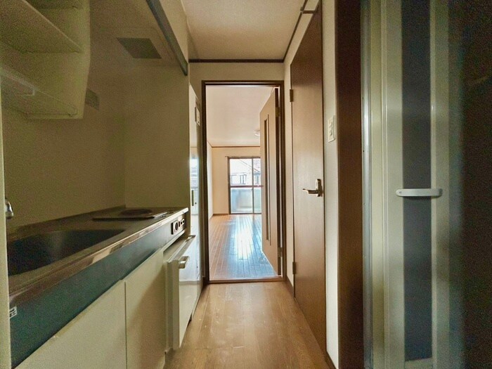 物件内観写真16　(廊下)