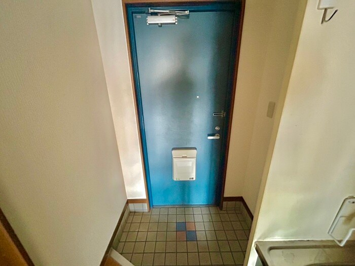 物件内観写真17　(玄関)