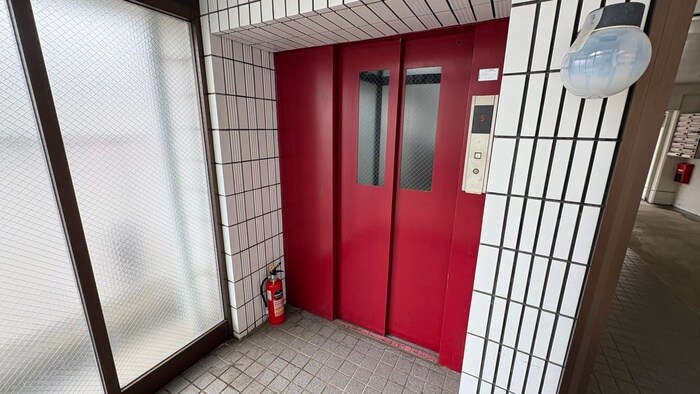 物件外観写真6　(建物設備)