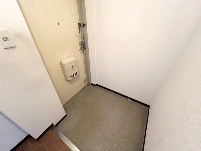 物件内観写真15　(玄関)
