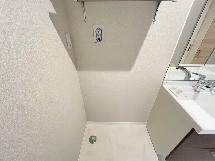 物件内観写真10　(洗濯機置場)