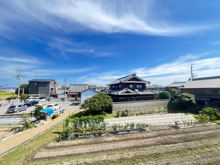 物件内観写真13　(室内からの展望)