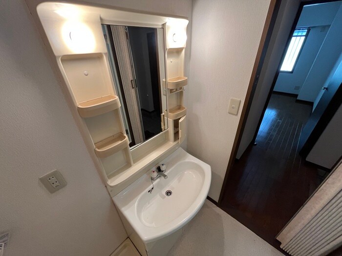 物件内観写真9　(洗面)