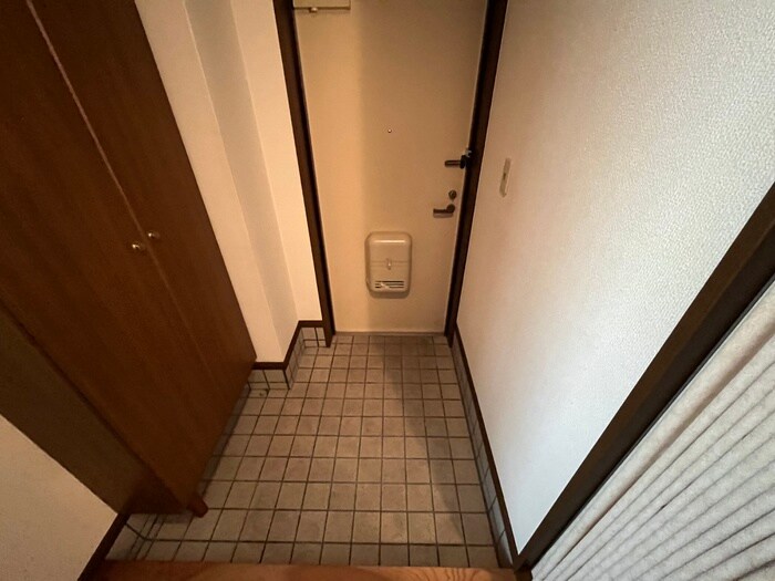物件内観写真22　(玄関)