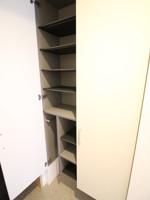 物件内観写真12　(靴箱)