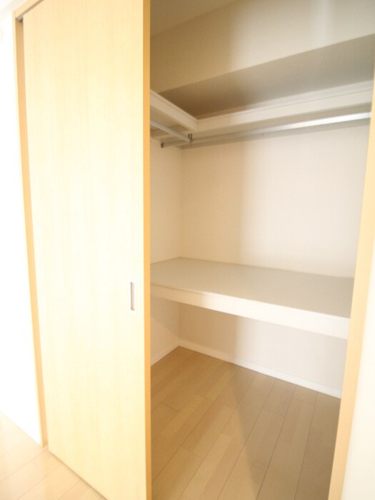 物件内観写真18　(収納)