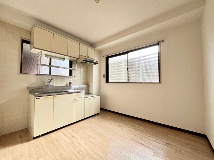 物件内観写真7　(居室)