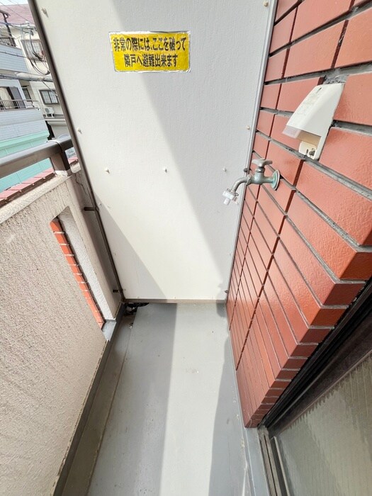 物件内観写真13　(洗濯機置場)