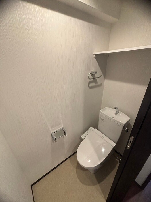 物件内観写真8　(トイレ)