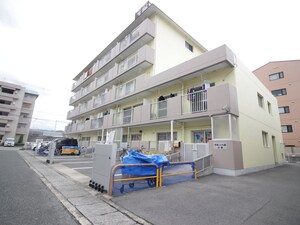 シャルム桂外観写真
