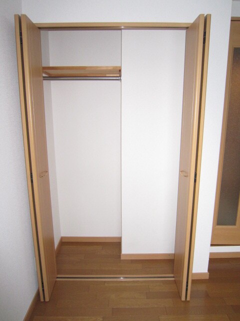物件内観写真11　(収納)