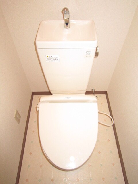 物件内観写真12　(トイレ)