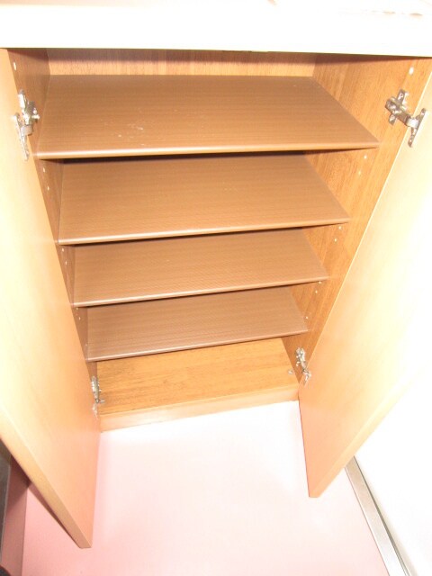 物件内観写真13　(靴箱)