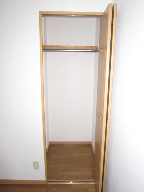 物件内観写真14　(収納)