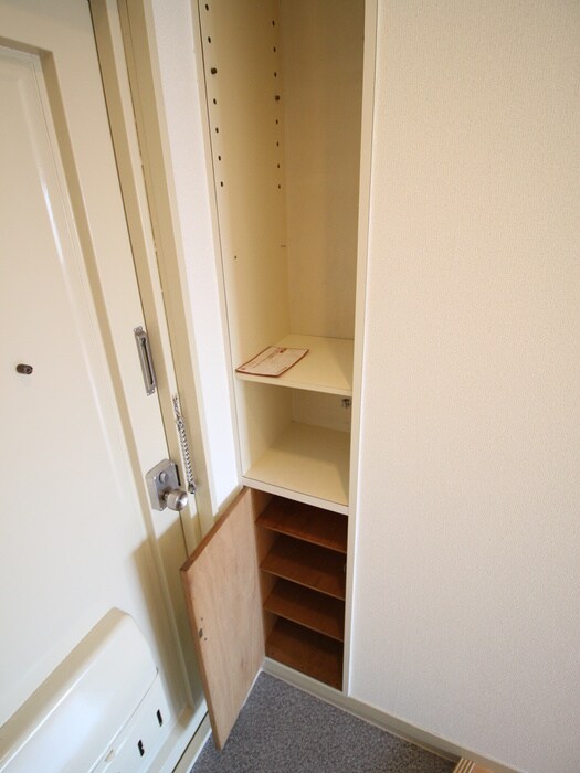 物件内観写真12　(靴箱)