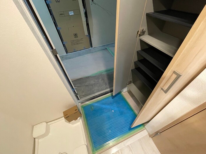 物件内観写真15　(玄関)