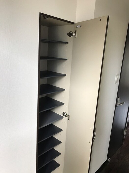 物件内観写真10　(靴箱)