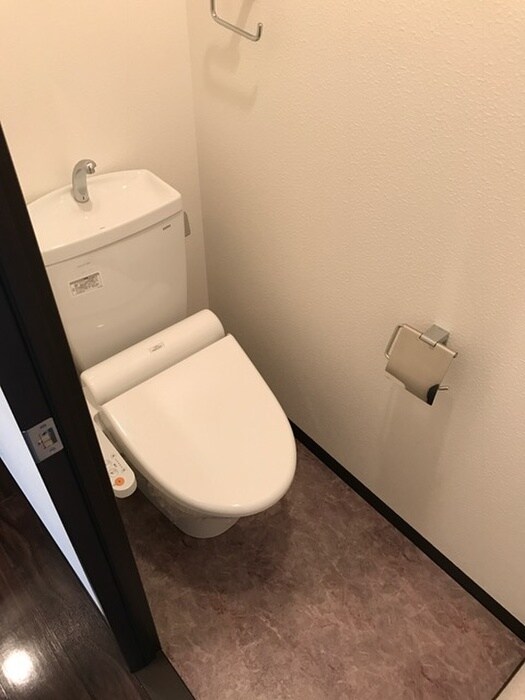 物件内観写真14　(トイレ)