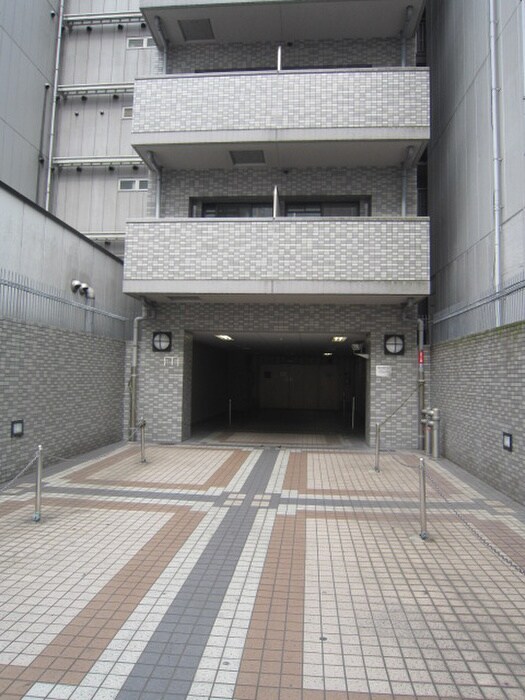 物件外観写真5　(駐車場)