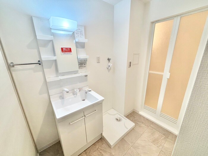 物件内観写真13　(洗濯機置場)