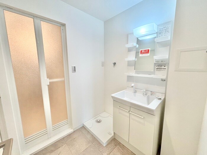 物件内観写真13　(洗濯機置場)