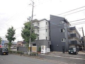シャルレ７番館外観写真