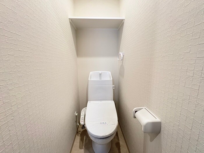 物件内観写真15　(トイレ)