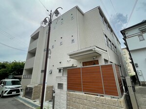 クリエオーレ藤阪東町外観写真