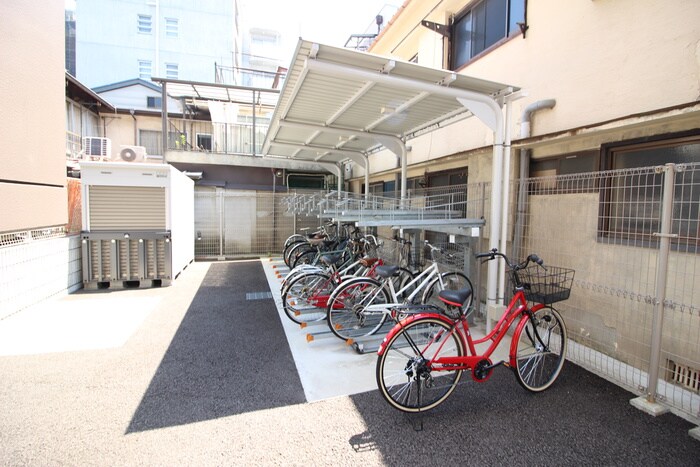 物件外観写真5　(駐輪場)