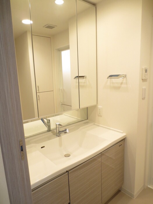 物件内観写真7　(洗面)