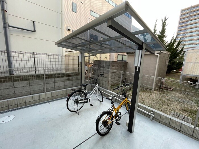 物件外観写真3　(駐輪場)