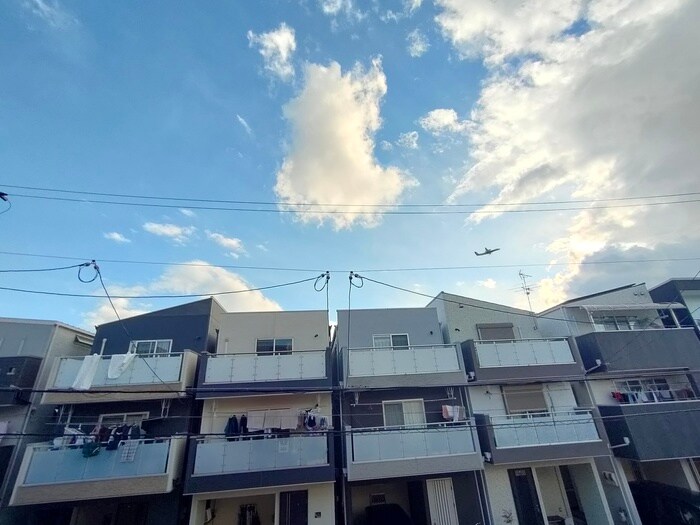 物件内観写真22　(室内からの展望)