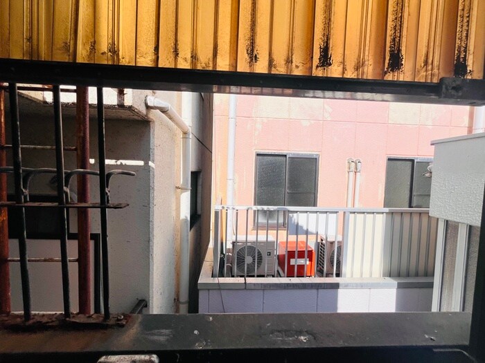 物件内観写真19　(室内からの展望)