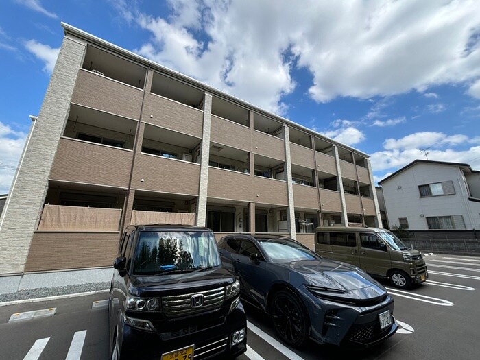 物件外観写真3　(外観写真)