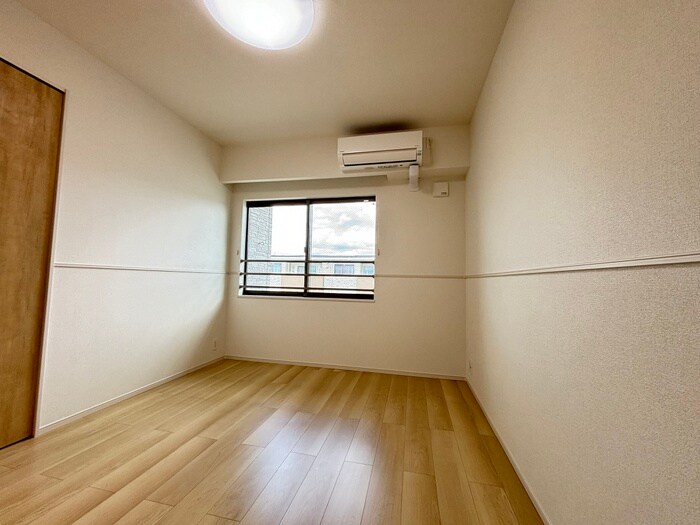 物件内観写真11　(居室)