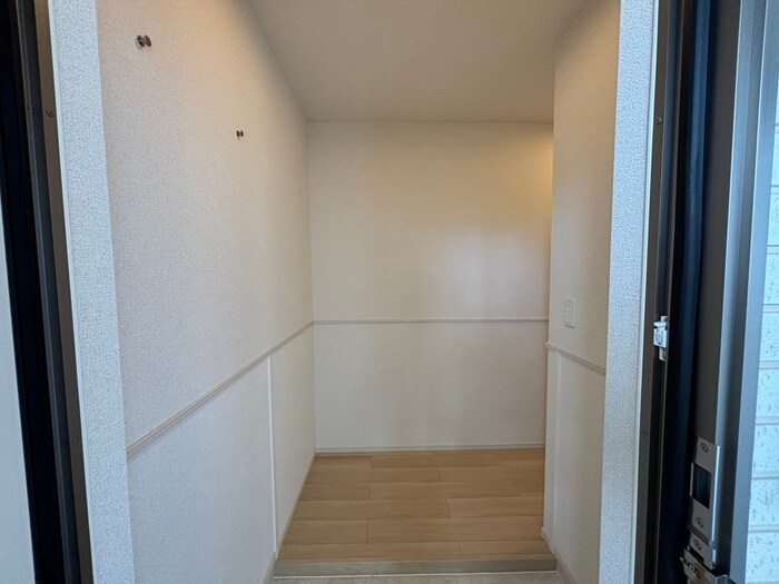 物件内観写真22　(玄関)
