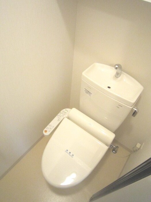 物件内観写真14　(トイレ)