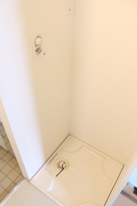 物件内観写真14　(洗濯機置場)