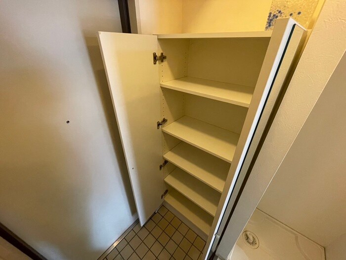 物件内観写真18　(靴箱)