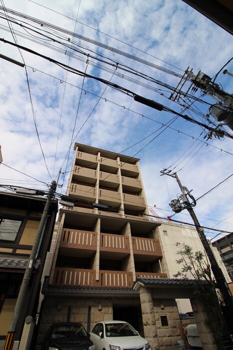 ﾌﾟﾚｻﾝｽ京都四条烏丸ｸﾛｽ(２０２)の物件外観写真