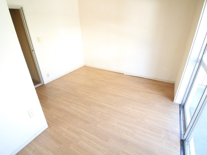 物件内観写真14　(居室)