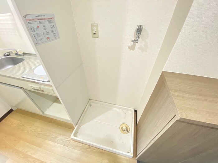 物件内観写真16　(洗濯機置場)