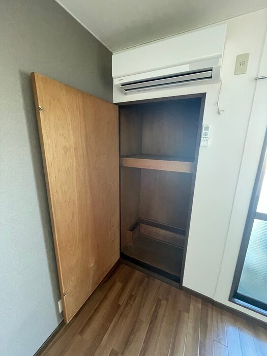 物件内観写真12　(収納)