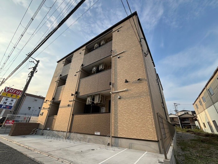 物件外観写真1　(外観写真)